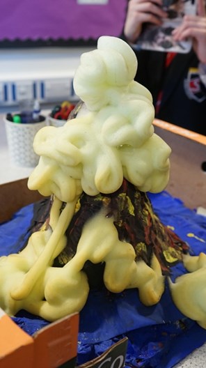 Volcanic eruptions at science club
