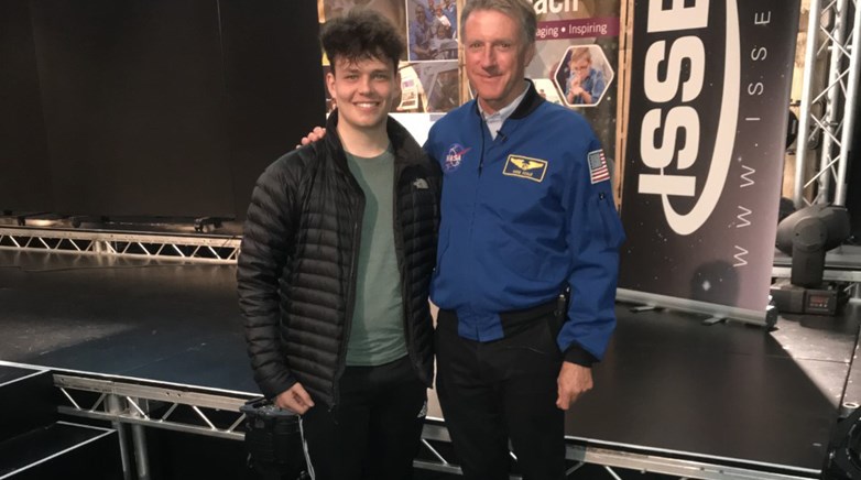 Students meet astronaut