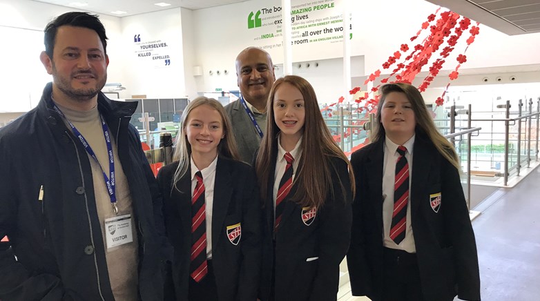 Visitors inspire students! 
