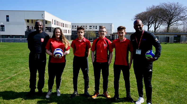 Ex-footballers visit Shotton
