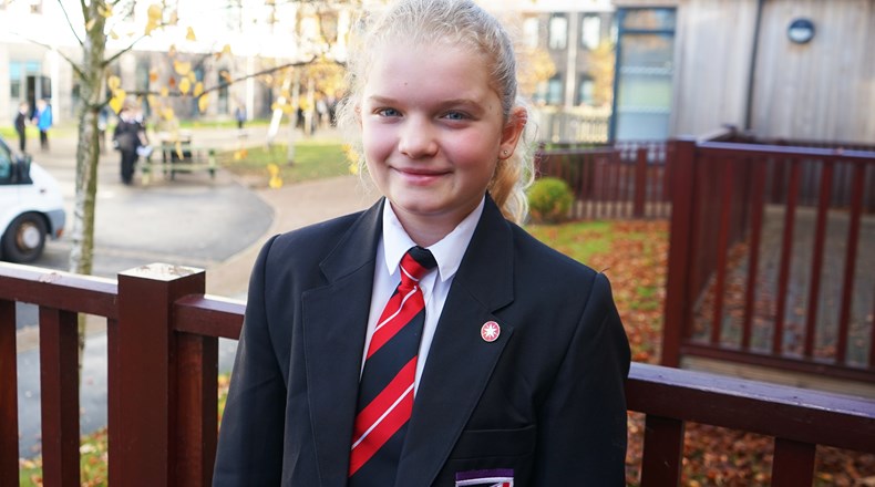 Top marks for actor and singer Alyssa 