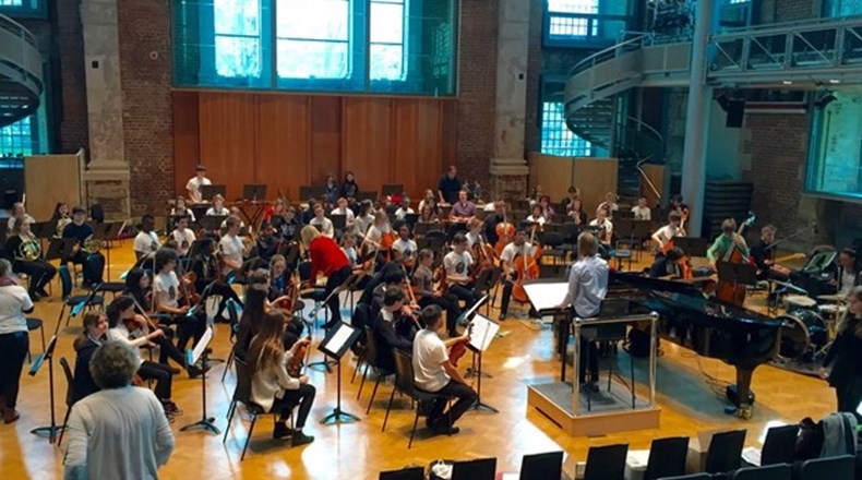 Two students play at LSO St Luke